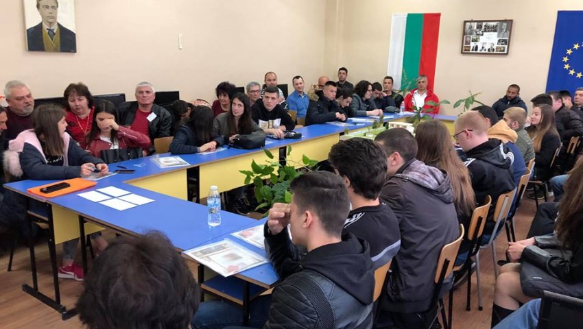 Служители от „Пътища и мостове“ ЕООД журираха в състезанието „Най-добър млад строител“